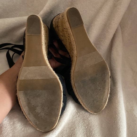 Tie up, black wedges - Picture 5 of 8